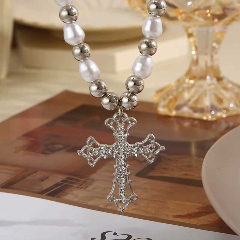2025 Hot Selling Y2K Punk Pearl Cross Pendant Necklace For Womens Hip Hop Cool Zircon Party | Banquet Fashion Jewelry Gift Y250704