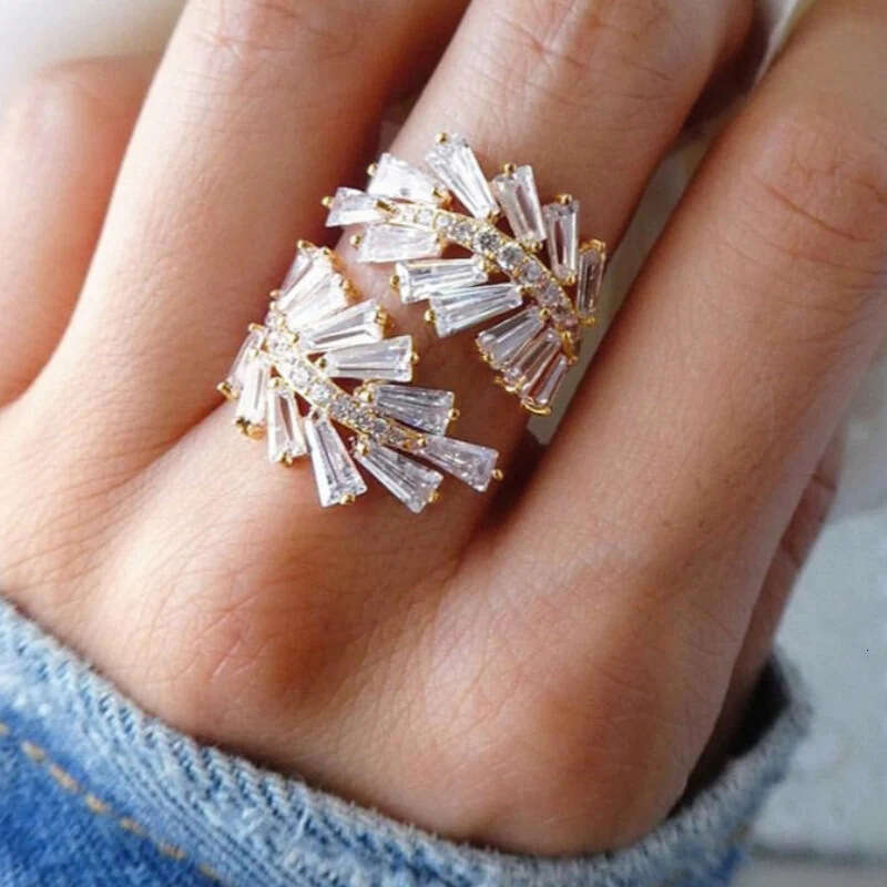 DHcollections Cao Shi Japanese and Korean Leaf Open Index Finger Versatile Elegant Trendy Women's Luxurious Internet Celebrity Magazine Style Rin