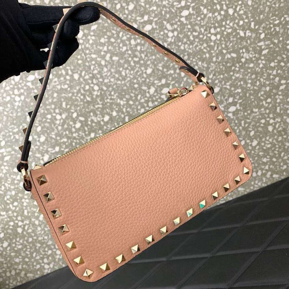 Women's Shoulder Diagonal Cross Bag Handbag Rivet Decoration Genuine Eather Material New High-Quality Fashionable
