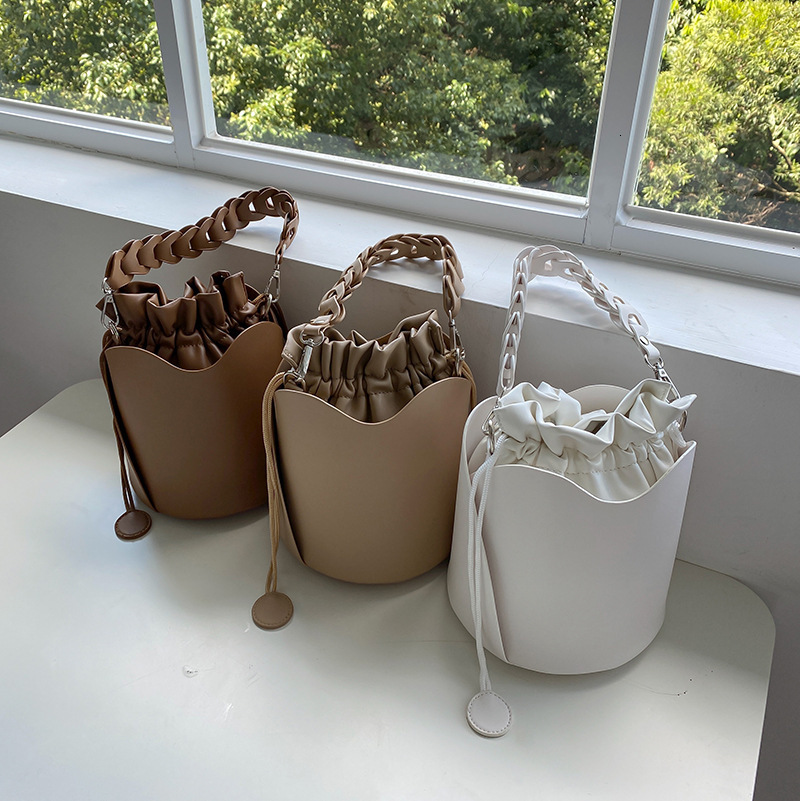 2025 Designer Women's New Fairy Bucket Bag Fashion Internet Celebrity Same Style Single Shoulder Crossbody Bag Women's Bag