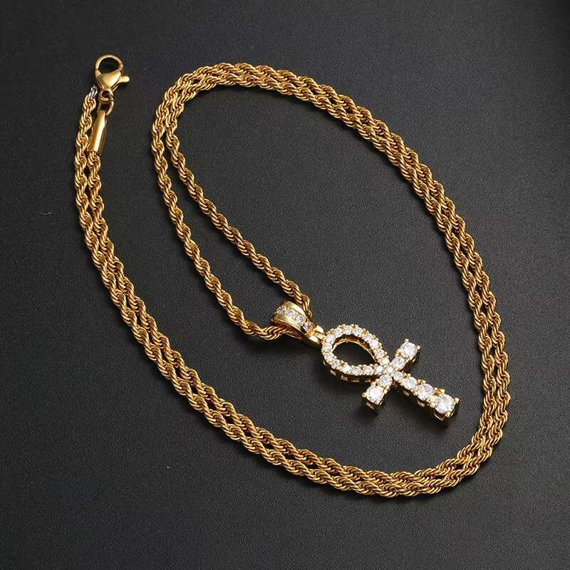 Hot Sale Fashion Iced Out Moissanite/Zircon Cross Pendant for Necklaces