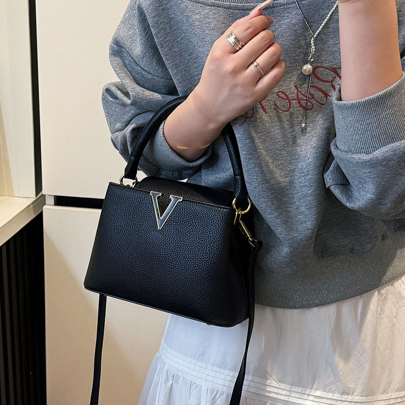 hot free shipping shoulder bags new casual handbag fashionable Letter daily flap for women