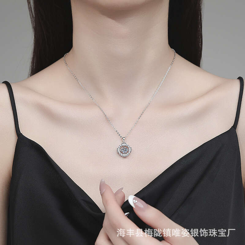 Pure S925ier Pendant S925quare Full Dia LuxuriouS925 Dynamic Clavicle Chain for Women 1 caratS925 MoiS925S925anite Necklace 3ea