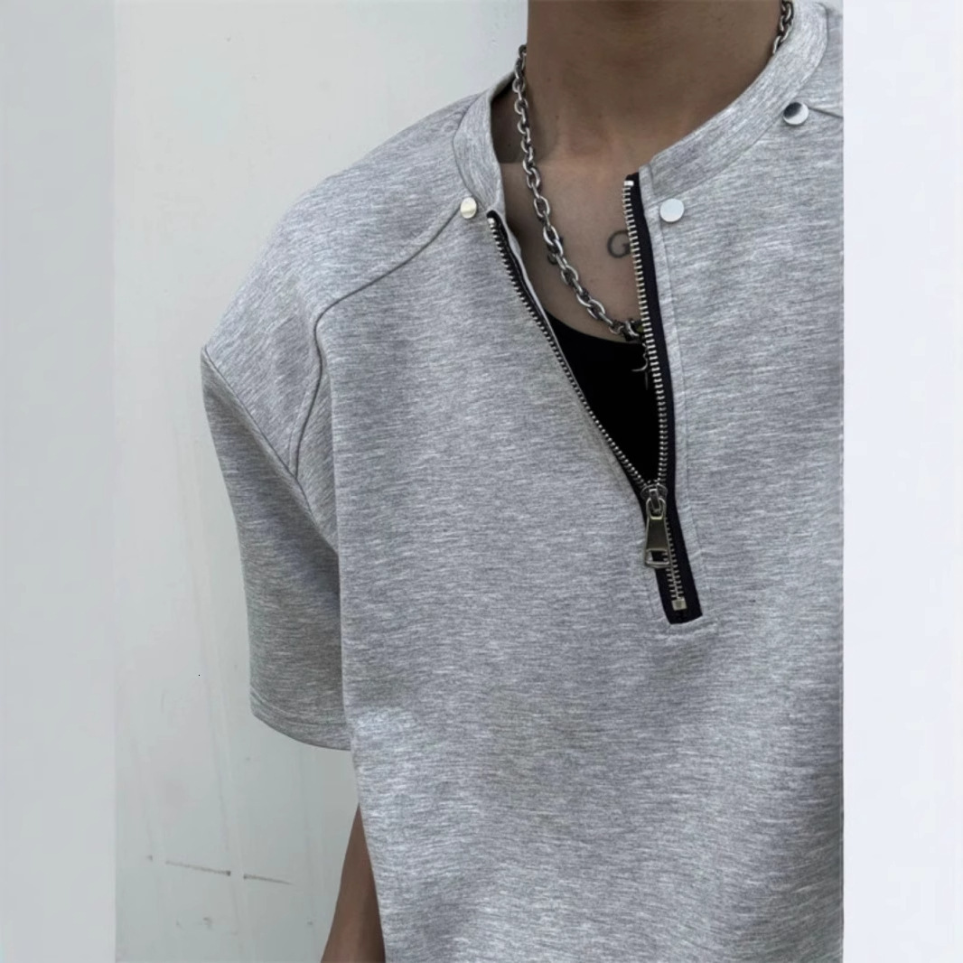 Short Sleeve T-shirt For Men Summer New American High Street Heavy Designer Short Sleeves Loose Rivet Design Half-zip Round Neck Half Sleeve Tee