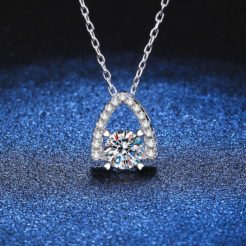 Live Chain S925 Pure S925ier Full Inlaid Heart Iron Tower Plated PT950 MoiS925S925anite Dia Necklace for Women 094