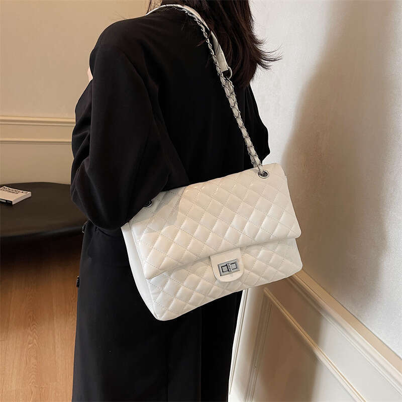 Large Capacity Small Chanel Style Single Shoulder For New Women, Autumn Winter 2025 New Fashion Versatile Chain Crossbody Bag