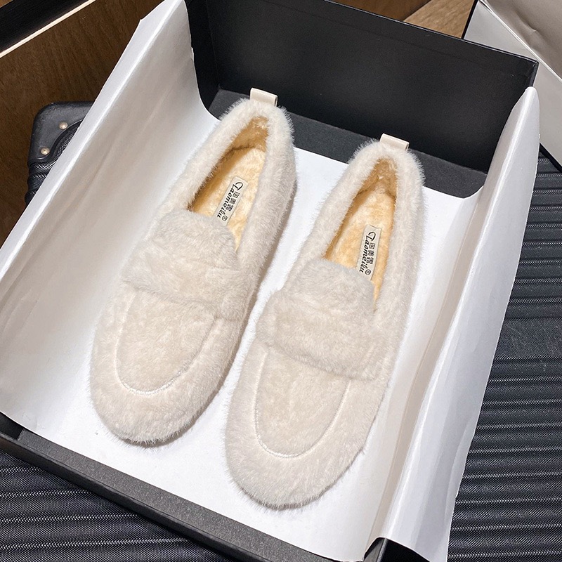 Hairy for women to wear outside in winter, warm and thick with veet, one foot kick kick, bean shoes, fairy lamb sole, large size cotton shoes
