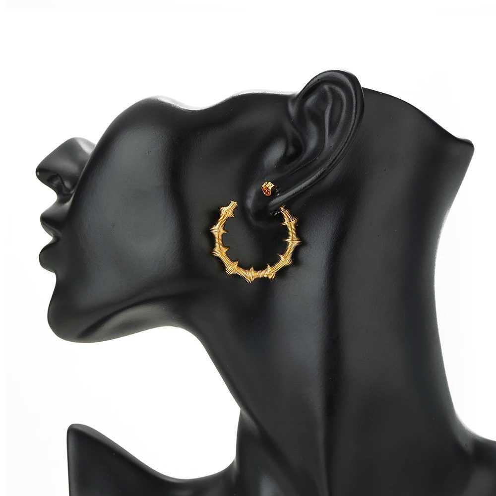 1 Pair Stainless Steel Twisted Women Hoop Huggie Earrings Settings Waterproof Personalized Ear Jewelry Supplies Y250704