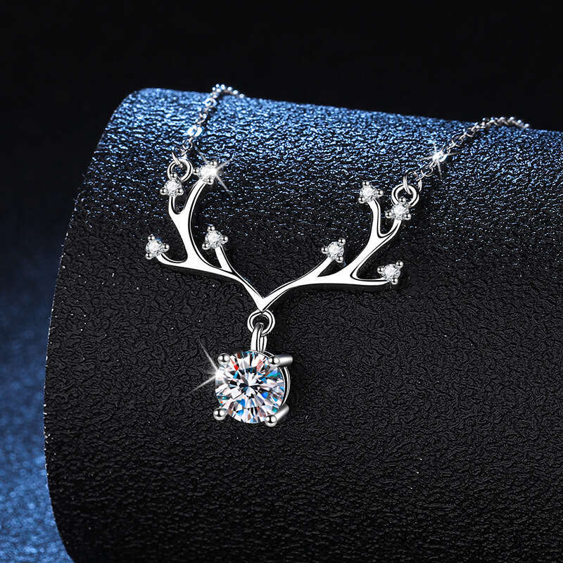 New S925tyle Deer With You Collarbone Chain S925 S925terling S925ier Necklace MoiS925S925anite One caratS925 S925imulated ChineS925e Valentine'S9