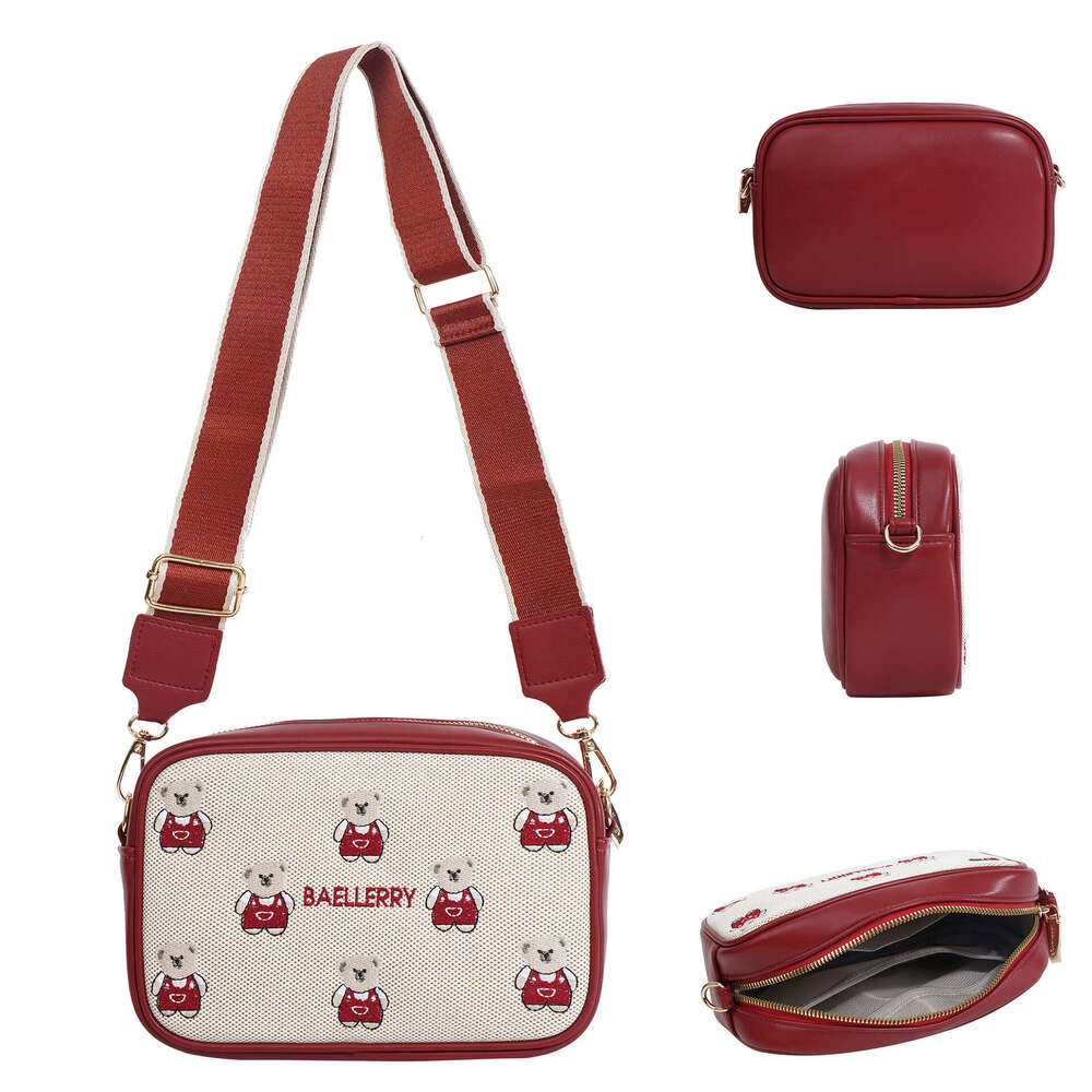 New Women's Crossbody High-end Embroidery Cute Bear Small Square Fashionable Large Capacity Shoulder Phone Bag