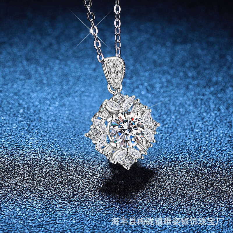 S925terling S925ier for Women VerS925atile S925nowflake High-end Pendant 1 caratS925 MoiS925S925anite Necklace 3a8