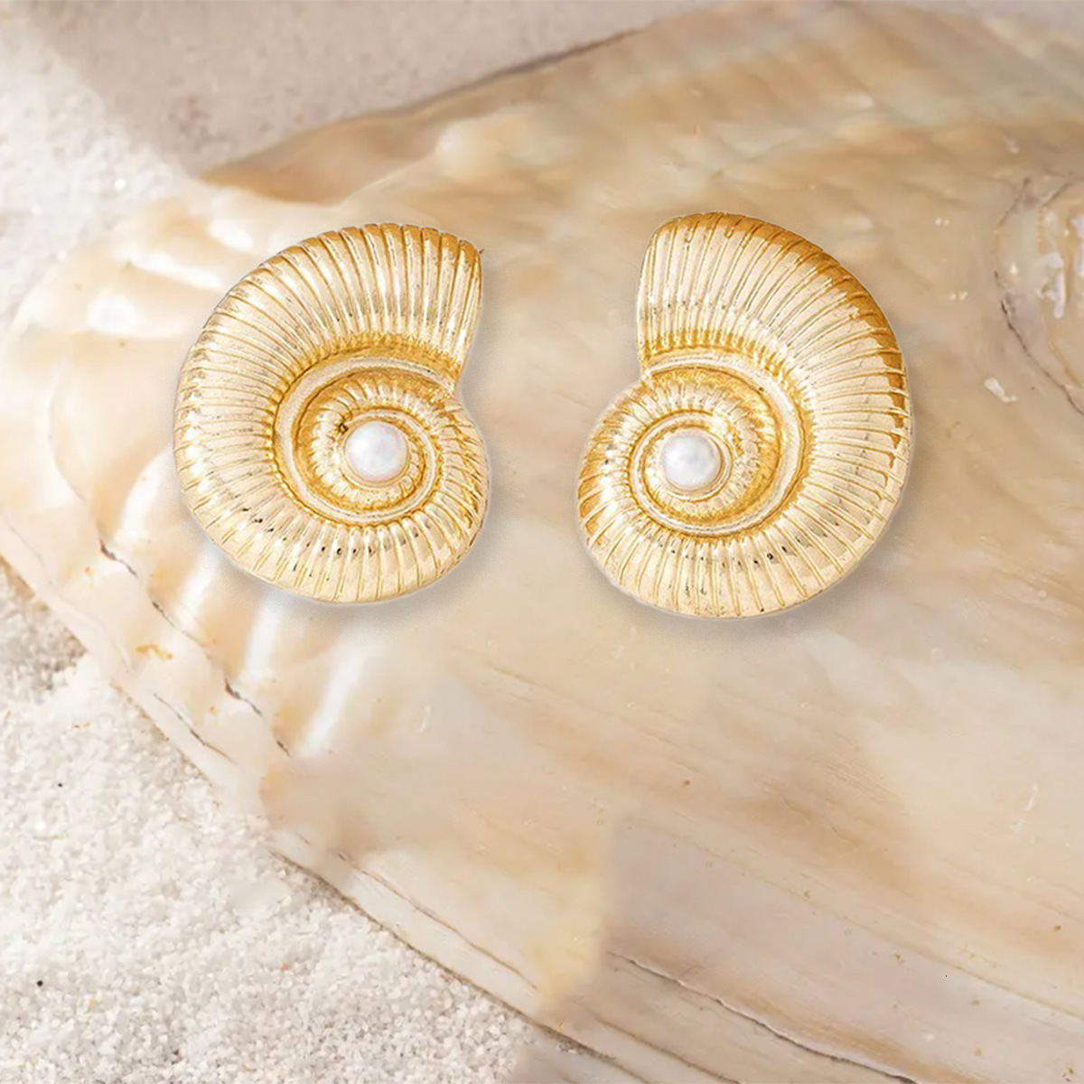 Vintage Retro Imitation Pearl Conch Starfish Shell Beach Vacation Style Stud Earrings