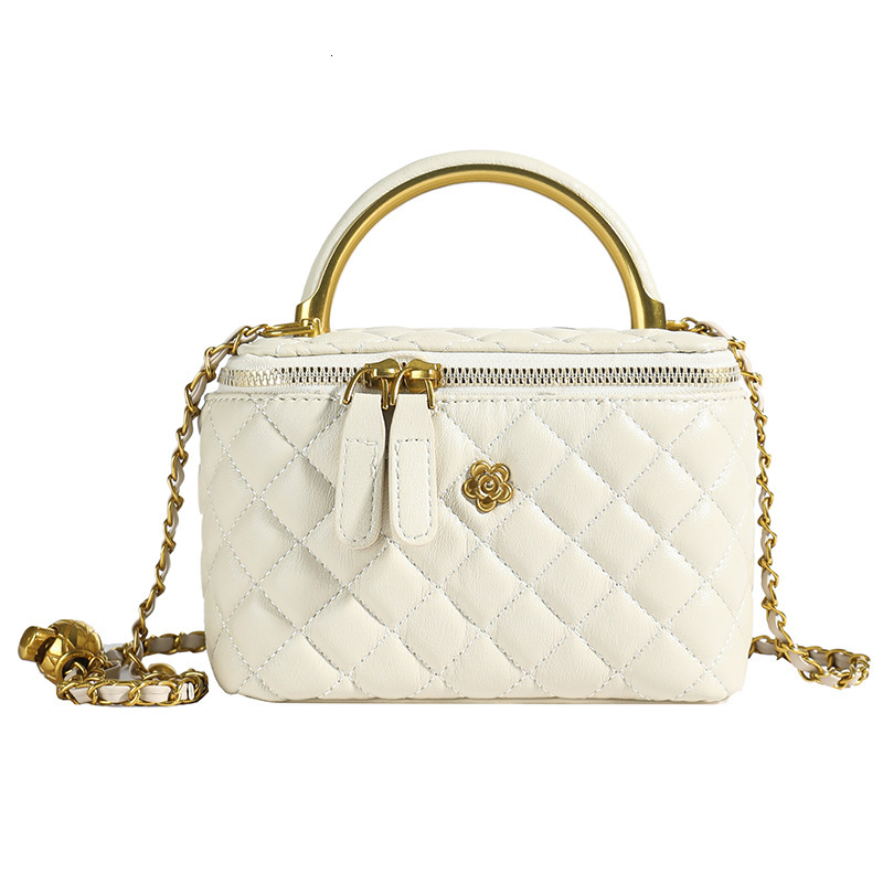 Free Shipping 2025 Designer's New Women's Quilted Chain Bag High-end Texture Autumn And Winter Hot Selling Crossbody Bag Handbag Bucket Bag