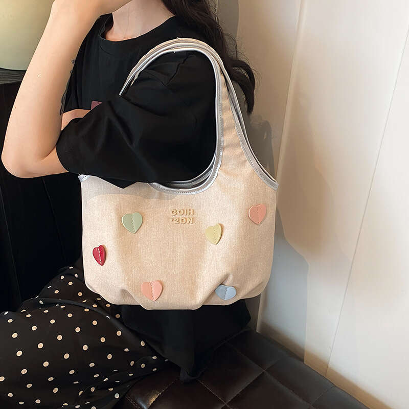Korean Style Fashion Bag for Women 2025 Summer New Niche Design High-Quality Cute Casual Versatile Handbag