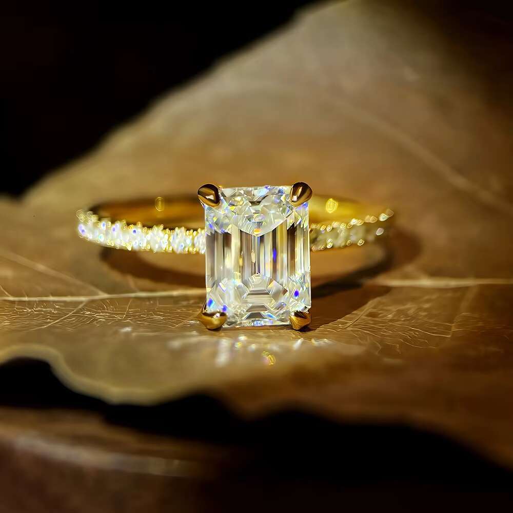 High Quality Emerald Cut VVS1 1CT Moissanite Diamond Rings 925 Silver Gold Plated Baguette Style Ready to Ship