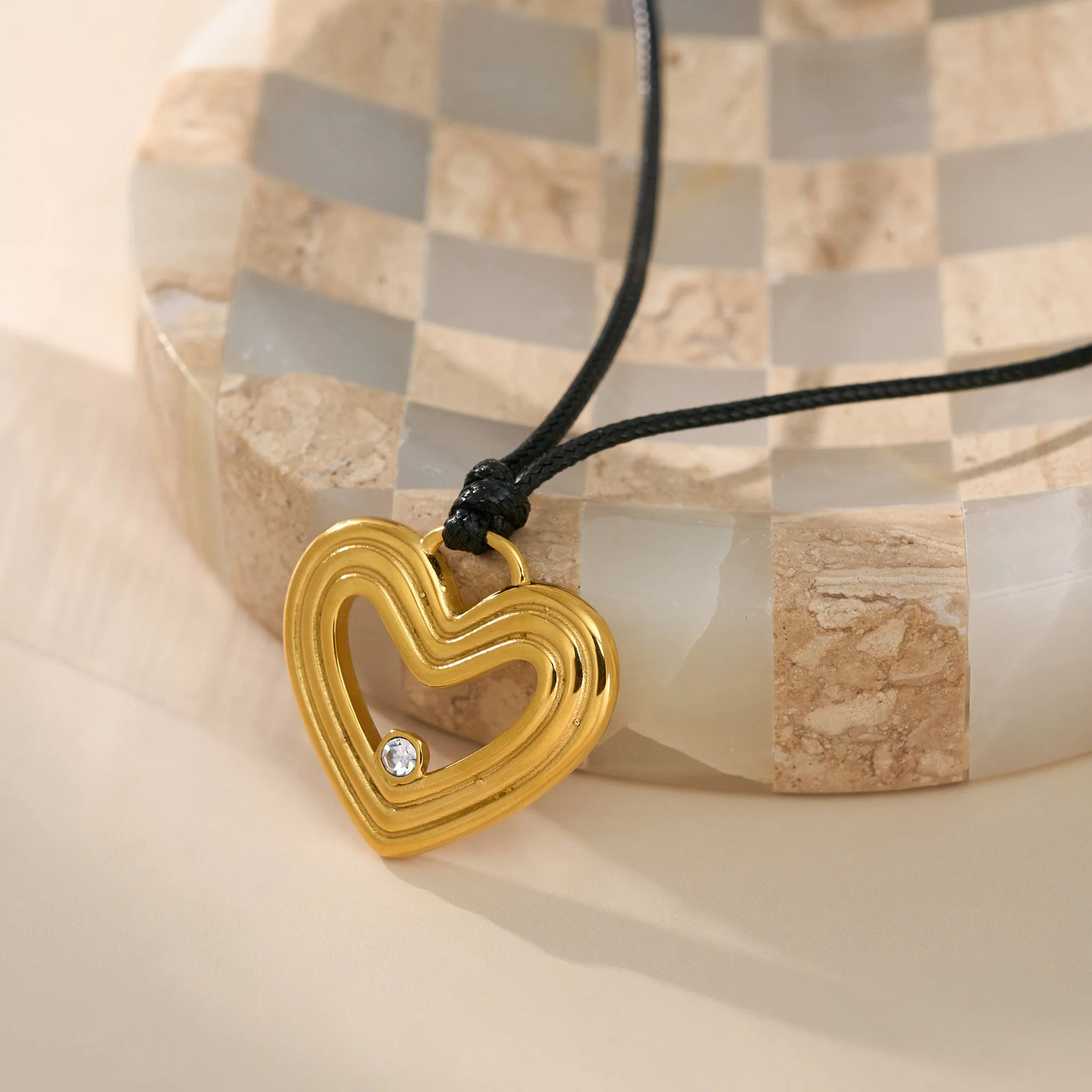 DASEIN 18k Gold Plated Tarnish Free Stainless Steel Boho Hallow Out Love Heart Black Rope Necklace for Mom Jewelry Gift 250701