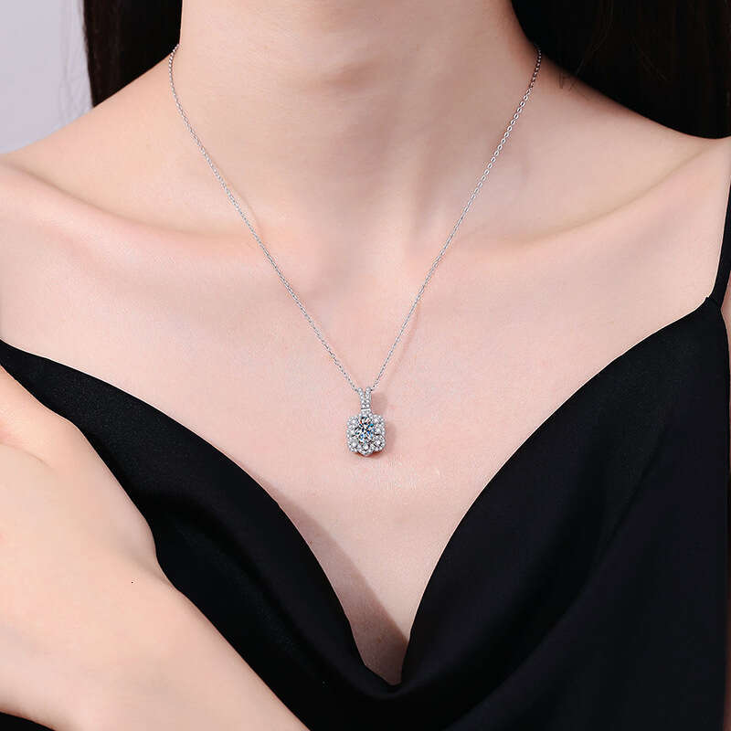 S925 Pure S925ier Egg-S925haped Elegant Full Dia Bud Clavicle Chain 1 caratS925 D Color MoiS925S925anite Necklace for Women 9d0