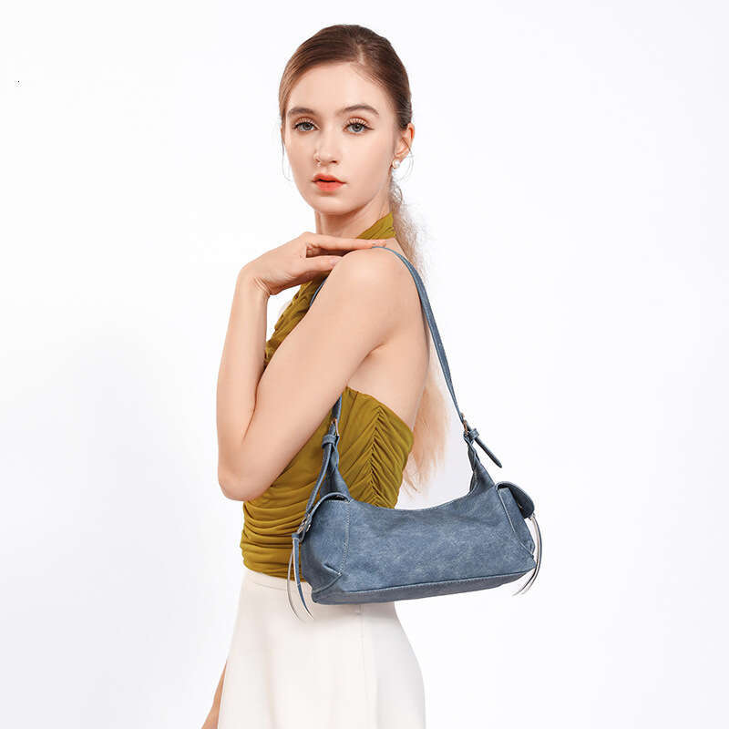 High-Quality Red Soft Leather Commuter Shoulder for Women 2025 New Fashionable Hot Girl Style Motorcycle Underarm Bag