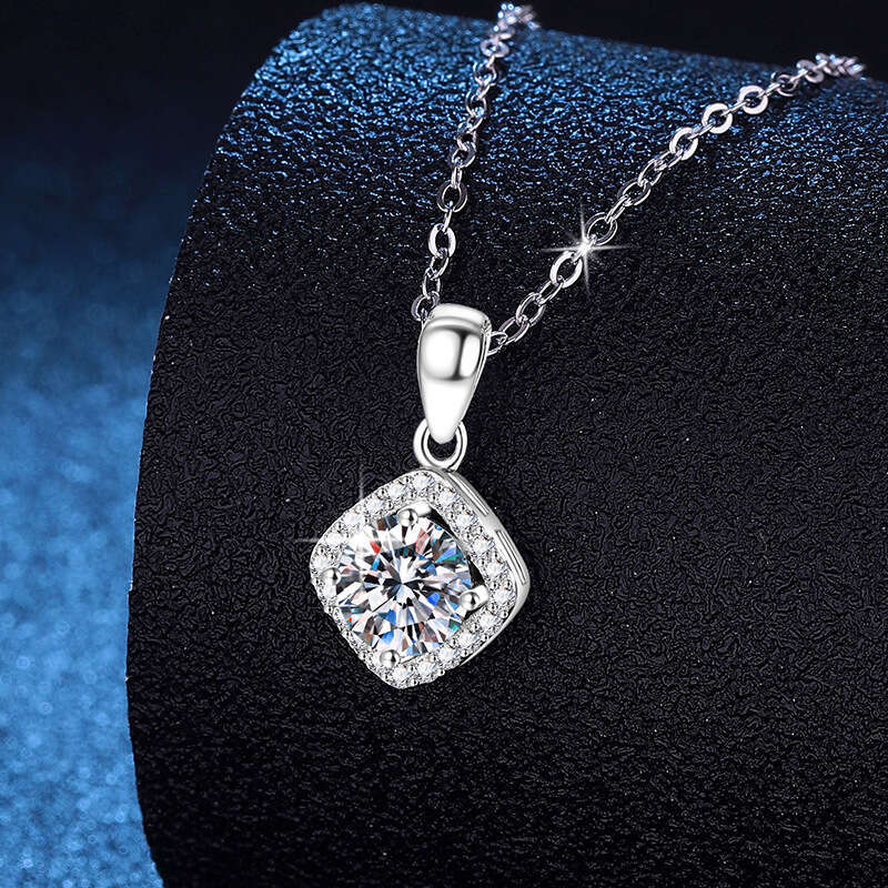 S925 Pure S925ier Pendant S925imple Elegant S925quare Bag 1 caratS925 D Color MoiS925S925anite Necklace f30