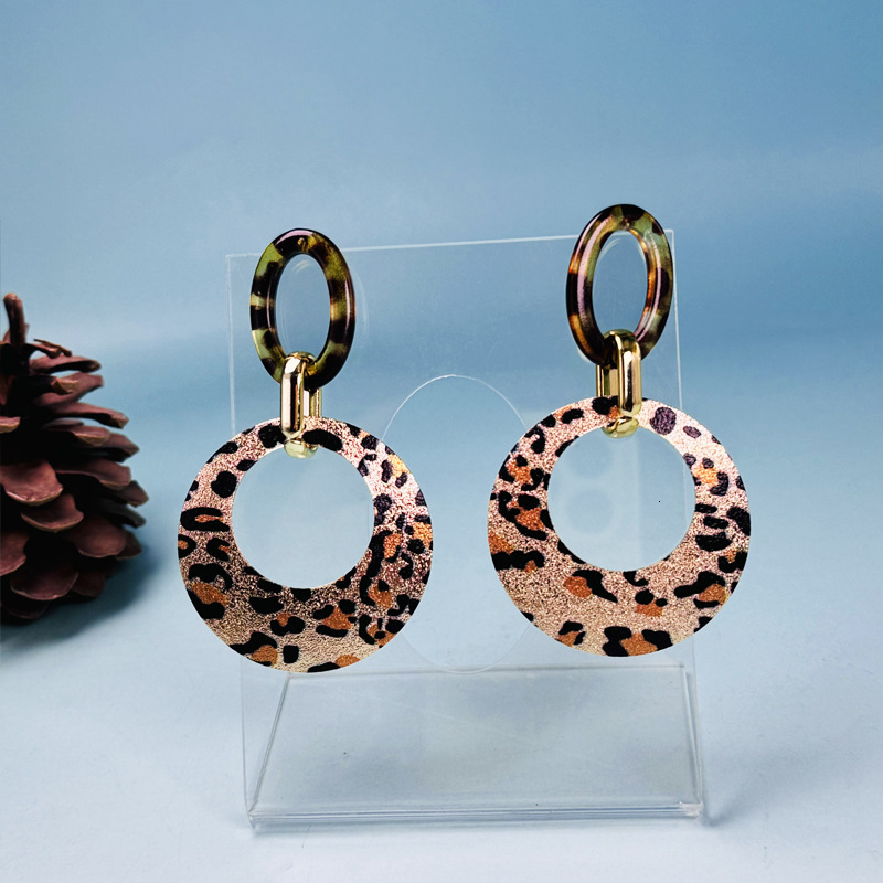 New Leopard Print Earrings Pendant Necklace Set Elegant Exaggerated Style