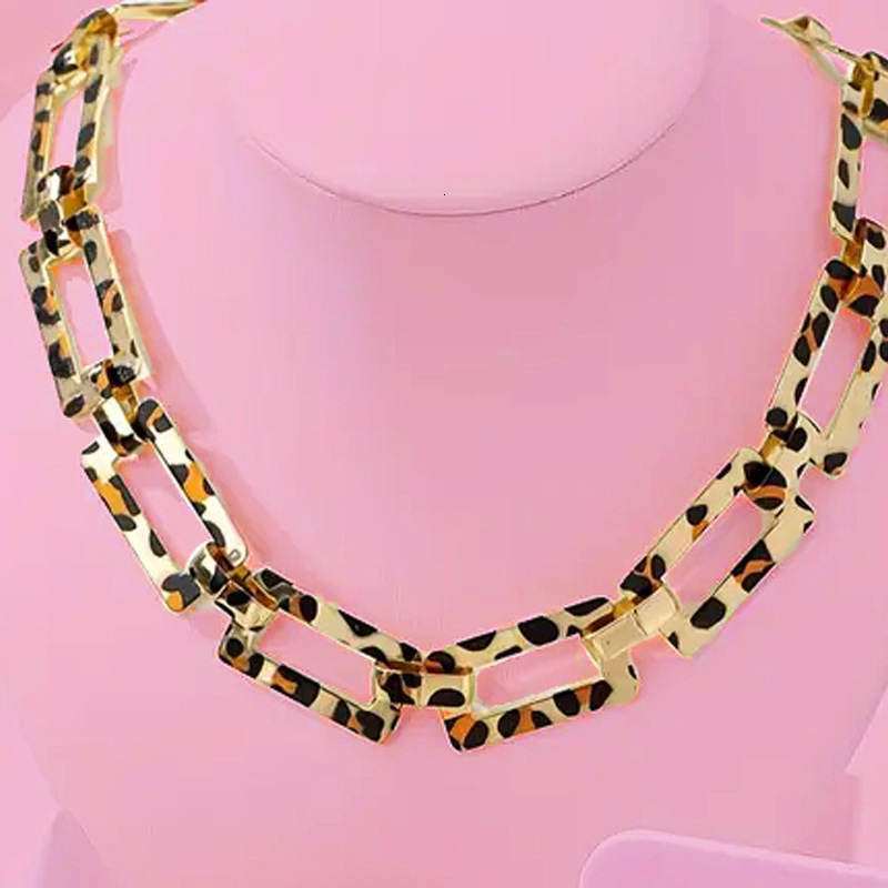 1 Square Chain Style Leopard Print Gold Necklace Bracelet Earring Set Elegant Personality
