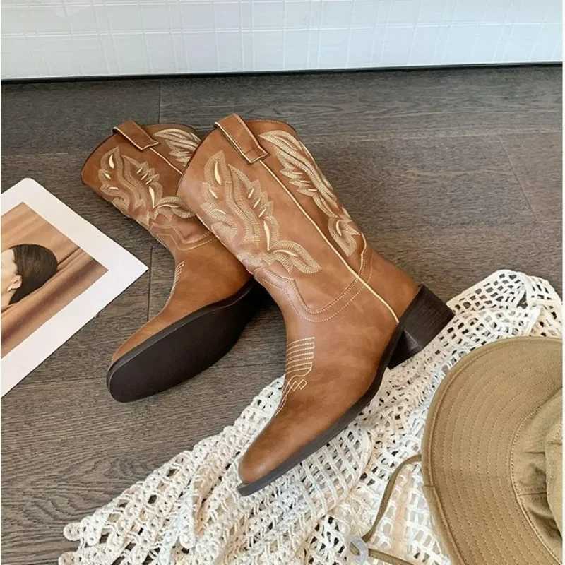 Fall Women Mid-calf Boots 2025 Vintage Leather-covered Brown Western Cowboy Boots Embroidered Chunky Heel Thigh-high Knight Boot Z250704