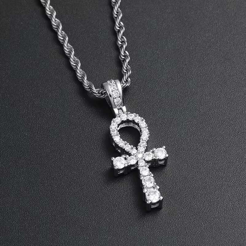Hot Sale Fashion Iced Out Moissanite/Zircon Cross Pendant for Necklaces