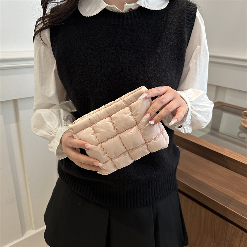 Free Shipping Designer Bag Niche Design Fashion Plaid Small Square Bag For Women 2025 Spring New Versatile Clutch Bag High-end Makeup Bag Women's