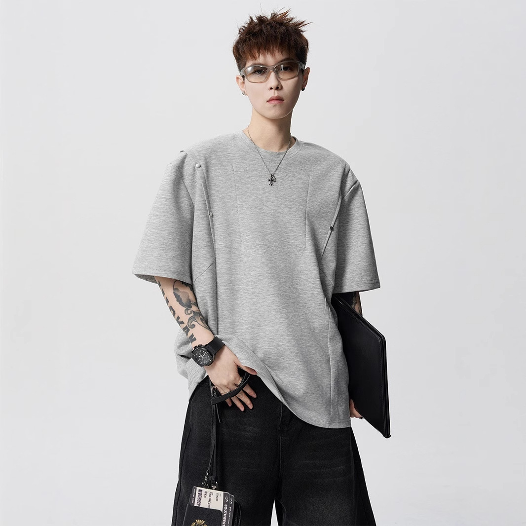 High Street Rivet Design Designer Short Sleeves T-shirt For Men Summer American Retro Deconstructed Short Sleeve Heavyweight Boxy Loose Five-quarter S