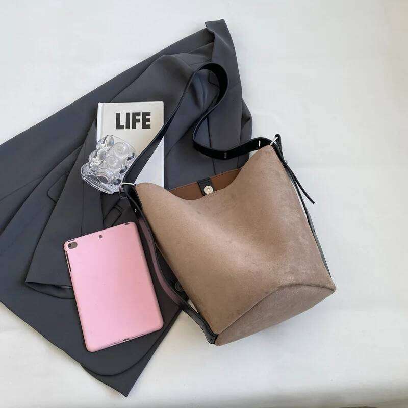 NIGEDU Women Bucket Matte Leather Female Messenger Crossbody bag Wide strap Shoulder Bag for lady handbag bolsos black