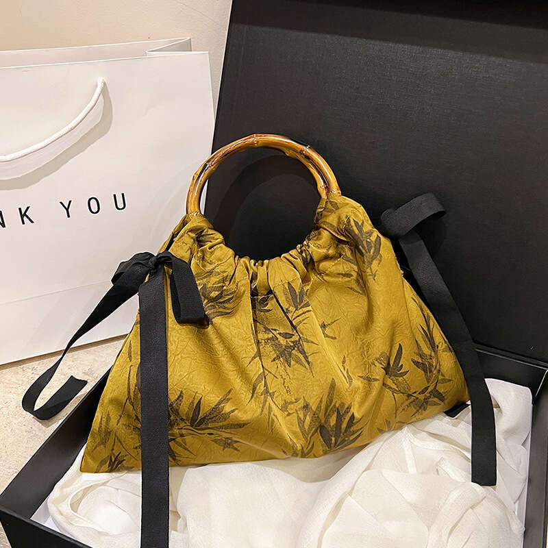 New Chinese Pleated Bag for Women, Textured Dumpling Bag, Elegant and Stylish National Style Trendy Handbag