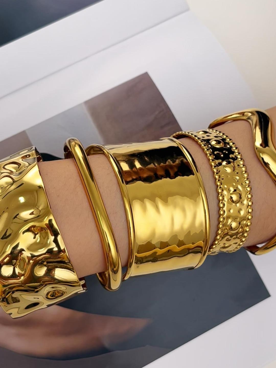25 Luxury Jewelry Designer Bracelet Titanium Steel Plated 18 Gold Pearl Bracelet High End Sensation Open Titanium Steel no Fade Exquisite Versatile Da