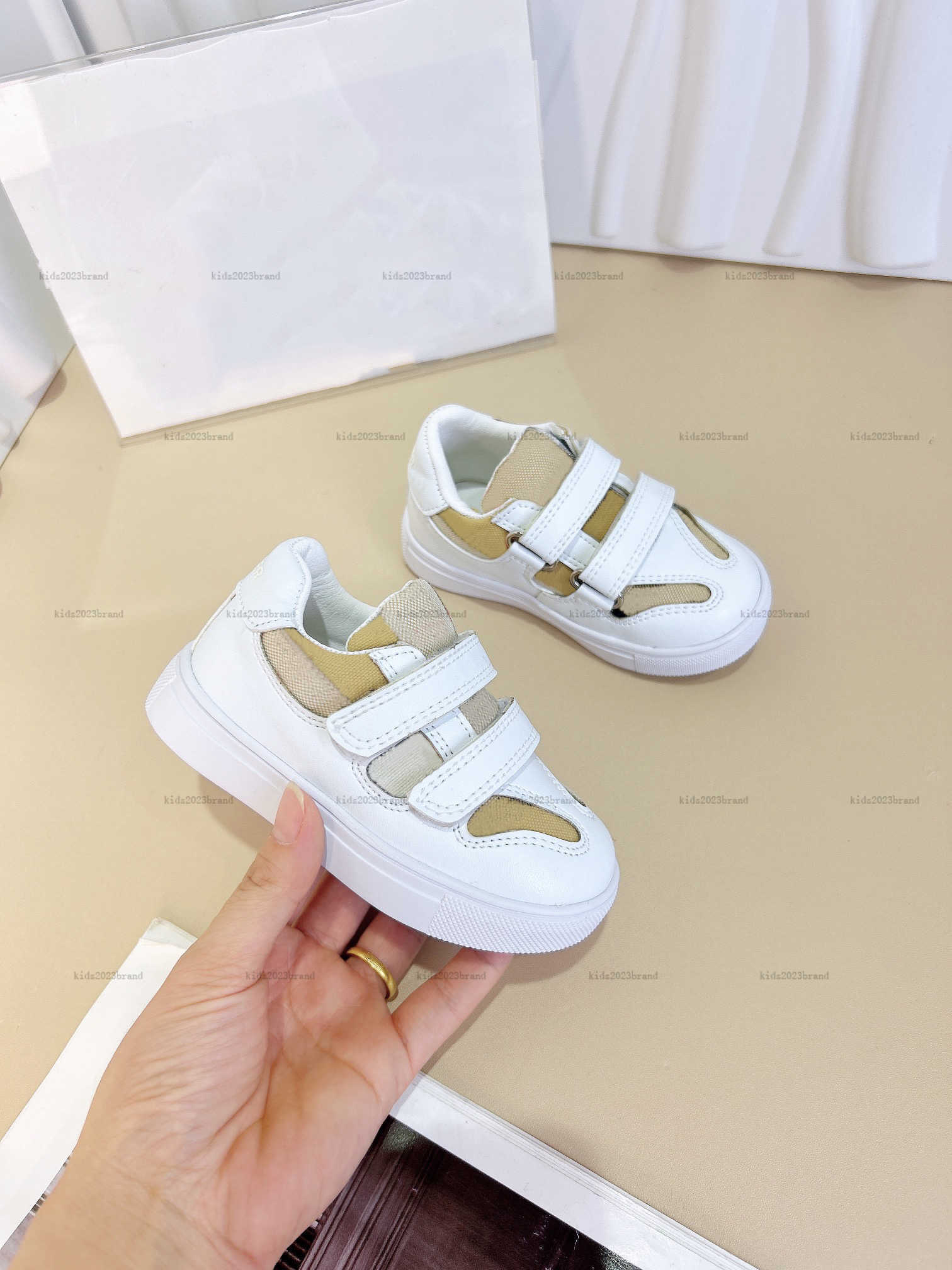 Classics Child Sneakers Buckle Strap kids shoes Size21-28 designer shoes Box protection splicing baby casual shoes A584X16N132