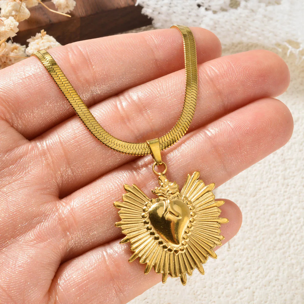 Romantic Heart Around The Fins Pendant Necklaces Woman Trend Vintage Heart Drop Earrings For Women Jewelry Gift For Birthday 250701
