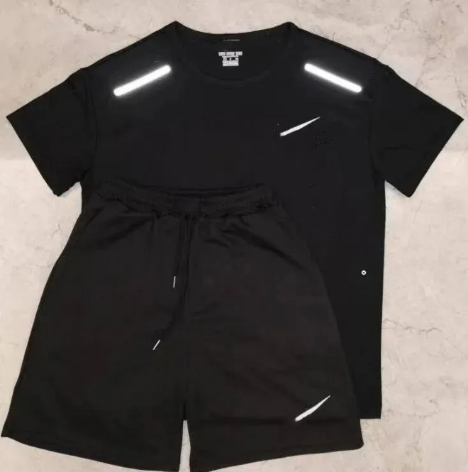 Mens Tracksuits Tech Set Designer Tracksuit T Shirts Shorts Two-piece Womens Fitness Suit Print Quick Drying and Breathable Sportswear Basketball T-shirt Jogger