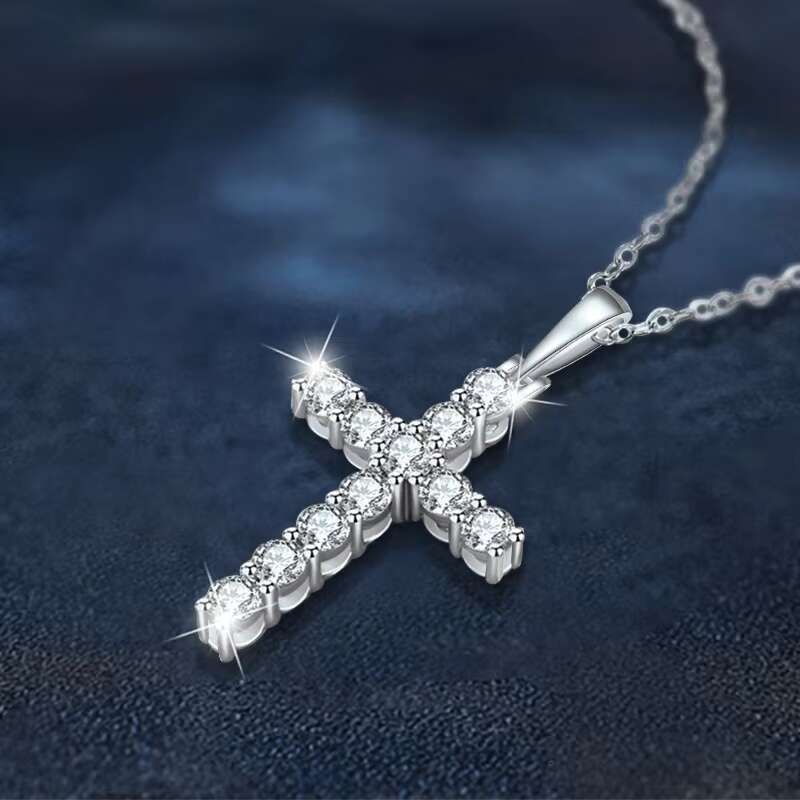 Hot Sale Women S925 Sterling Silver Moissanite Cross Pendant Necklace for Lady