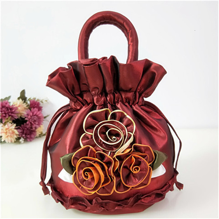 2025 Designer's New Phone Bag Coin Wallet Evening Dress Bag Women's Handbag Makeup Bag Flower Bucket Bag Handmade Women's Bag
