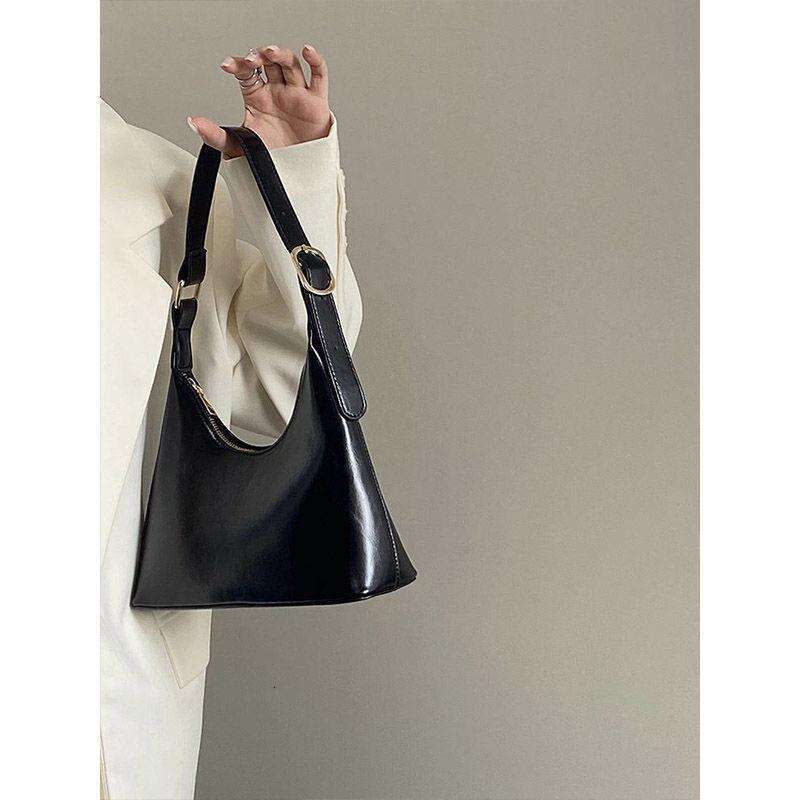 Black High-Quality Texture Underarm 2025 New Korean Ins Niche Design Versatile Shoulder Bag Handbag for Women