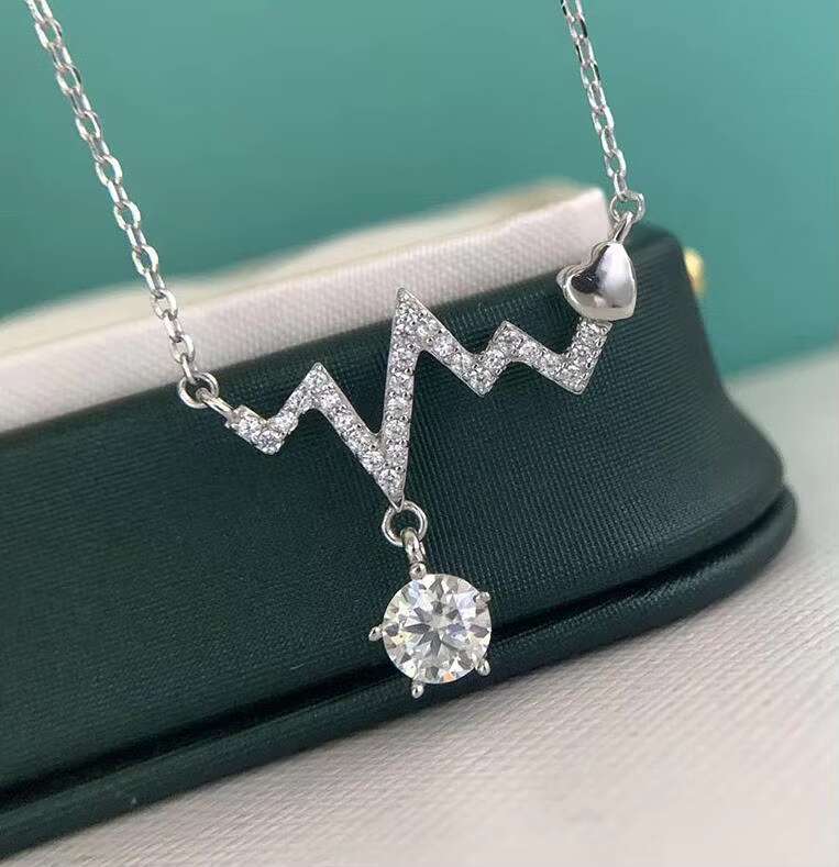 Romantic Delicate 0.5CT Moissanite Heartbeat Pendant High Quality S925 Sterling Silver Necklace Dazzling Jewelry