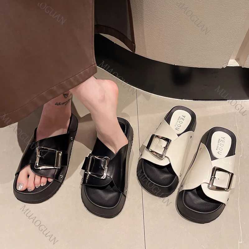 Slippers Women Summer Outside Wear New Flat Thick Bottom Leisure Beach Slipper Shoes for Women Fashion Buckle Sandals Slides W250704