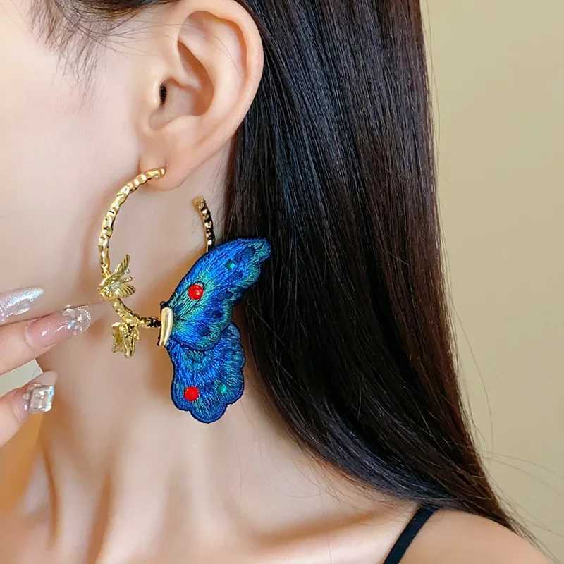 Butterfly Temperament Circular Earrings Design Luxury Jewelry Wholesale Y250704