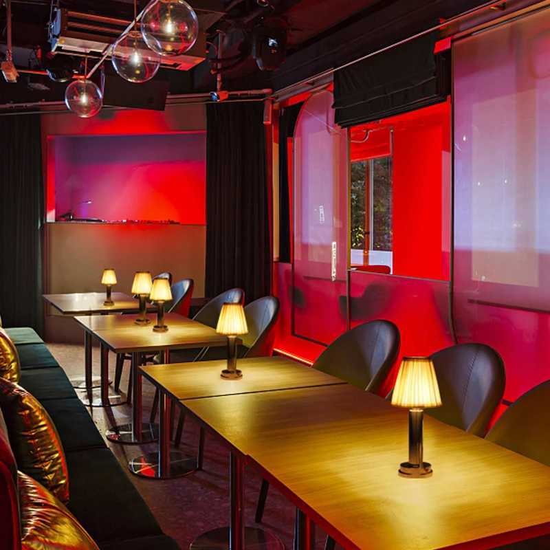 USB Restaurant Atmosphere Table Lamp Nordic Bar Night Lights for Coffee Bedroom Art Decor Lighting Fixtures Modern LED Desk Lamps XJ250703