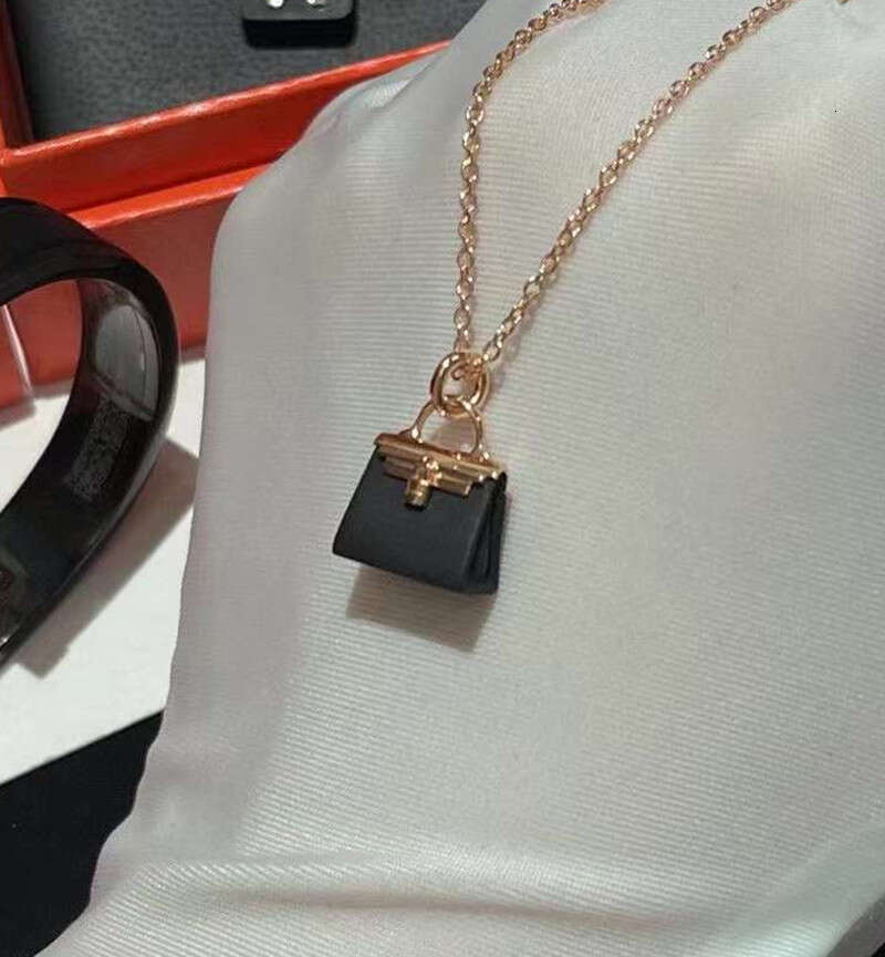 DHcollections New H Pendant Black Bag Necklace High Version V Gold Kelly Handbag Same Style