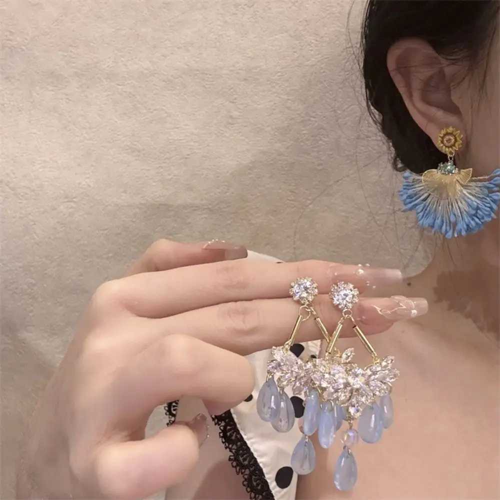 Sweet Fan Shape Drop Earrings Elegant Blue Bohemian Flower Tassel Earrings INS Korean Style Crystal Dangle Earrings Beach Y250704