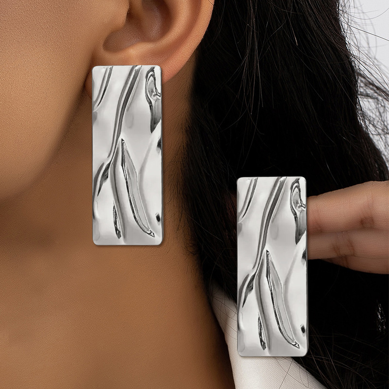 Steel Needle Pleated Rectangular Earrings Exaggerated Personality Fashion Studs Niche Design Sense Temperament Ear Jewelry