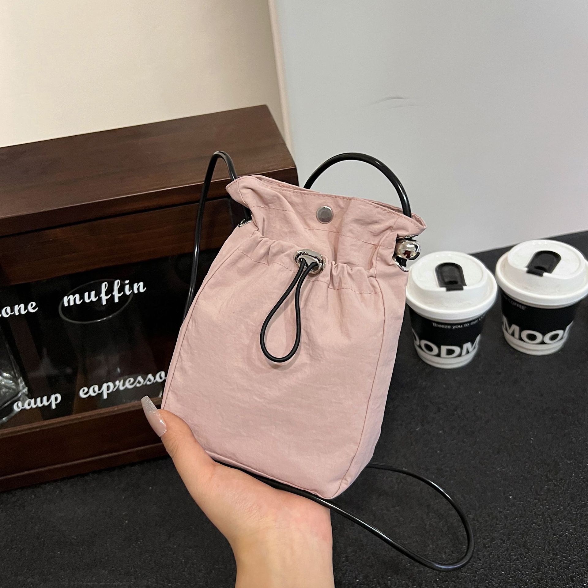 Designer's Minimalist Style Women's Phone Bag With Drawstring Canvas Pouch, Fashionable And Trendy Multifunctional Mini Shoulder Width Coin 