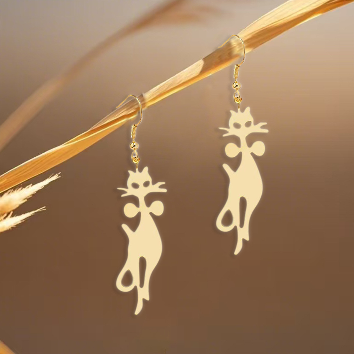 Minimalist Cat Earrings Personality Design Cute Temperament Trendy Women's Ear Jewelry
