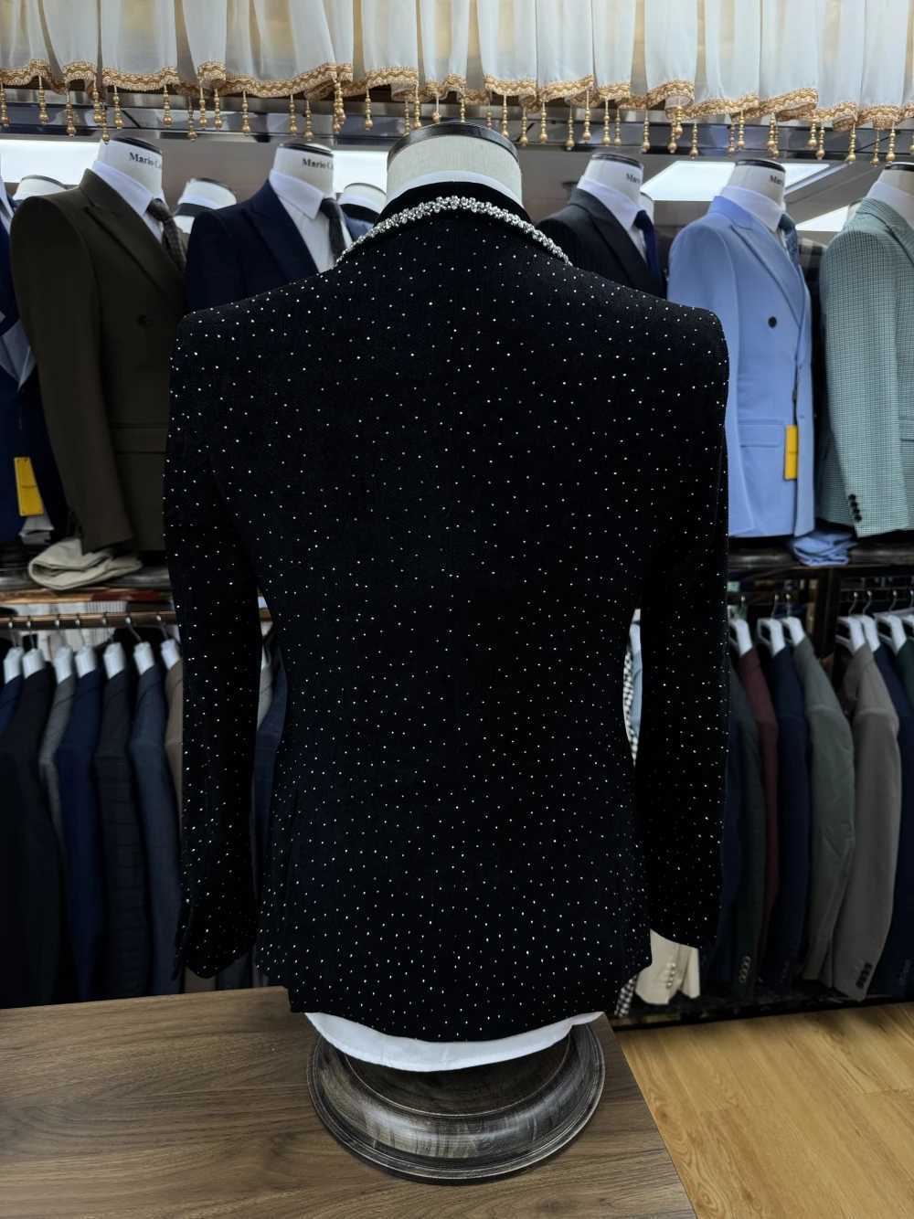 Luxurious Textured Mens Suit Stylish Beaded Party Date Tuxedo Crystals Celebrity Groom Wear Charming Jacket Vest Pants Set X250704