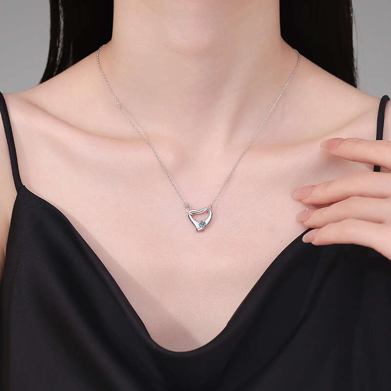 DeS925ign New Product MoiS925S925anite S925 S925terling S925ier Pendant Heart Double Buckle Clavicle Chain Necklace a0d