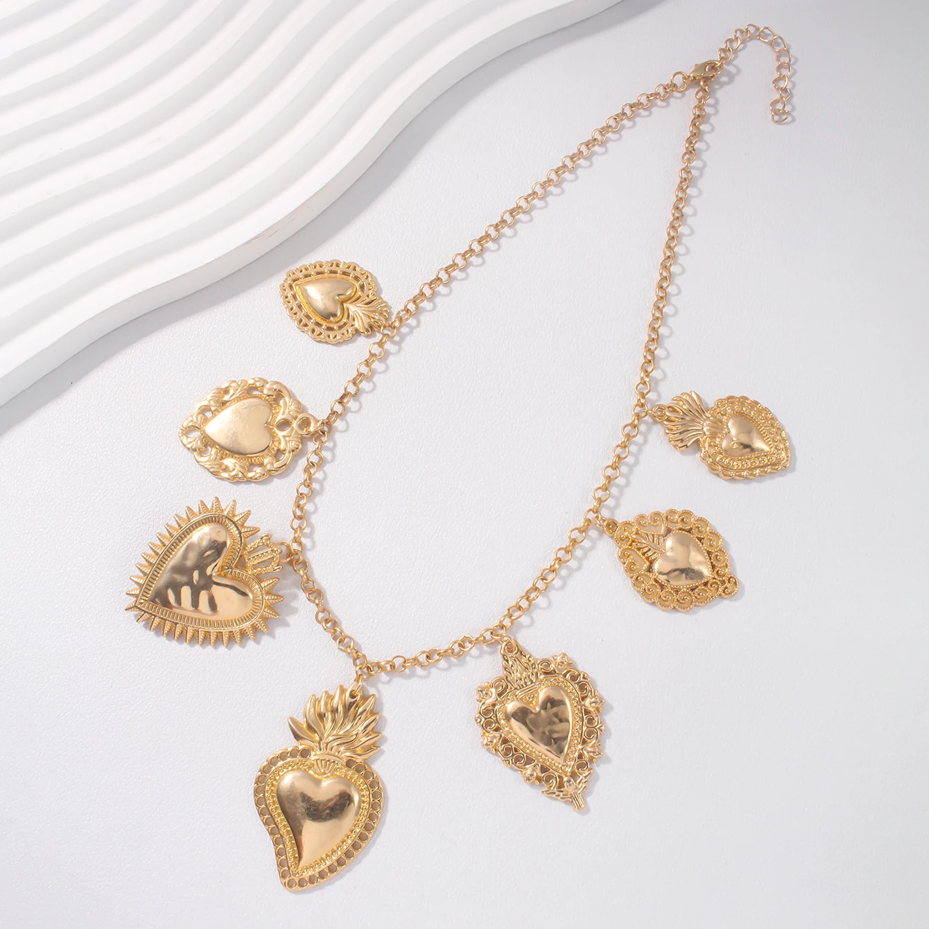 Fashion Exquisite Womens O-chain Choker Necklace Geometric Irregular Heart-shaped Pendant Necklace Y2K Daily Party Jewelry 250701